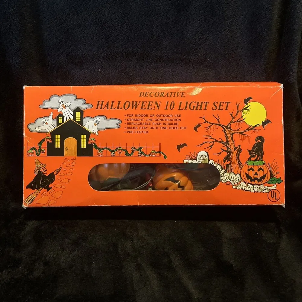 Vintage ZCMI Decorative Halloween Pumpkin Blow Mold 10 Light Set
